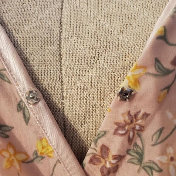 BCBGeneration Floral Spaghetti Strap Wrap Dress size XXS in Pink - NEW - Picture 7 of 13